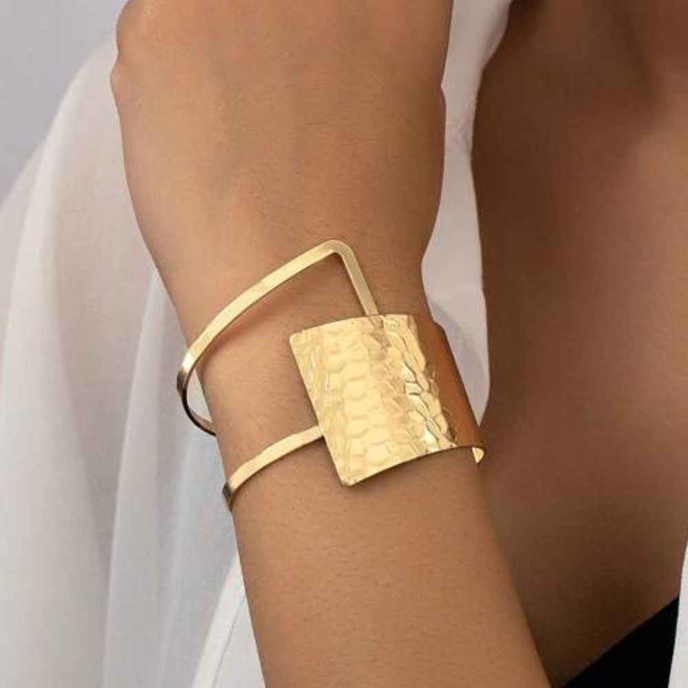 Luxe Textured Bangle Cuff Bracelet - Picture 2 of 6